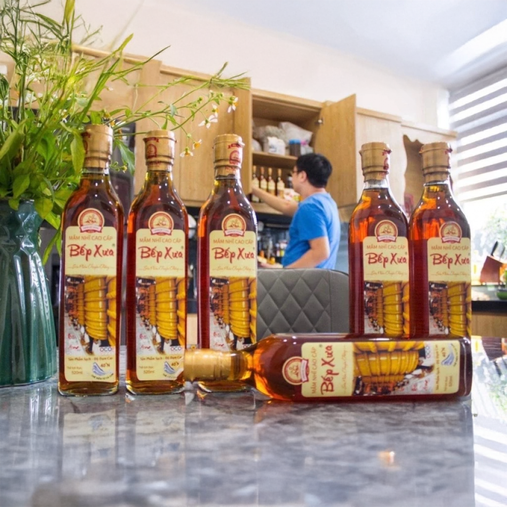 Combo 6 chai mắm cốt truyền thống Bếp Xưa - Chai 520ml